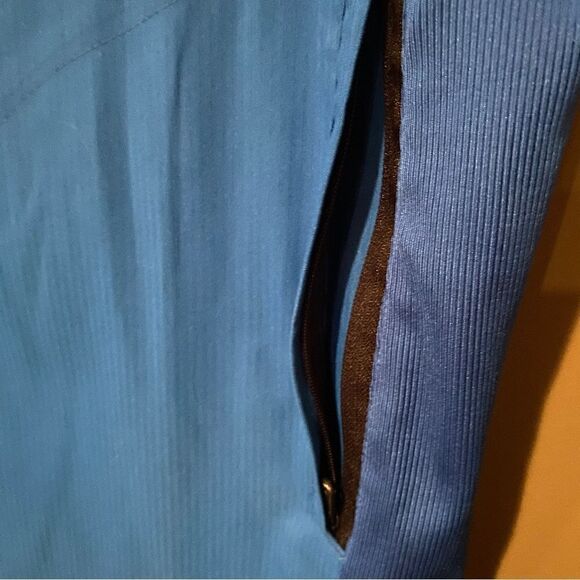 Koi Lite Dobby Scrub Set - Picture 12 of 13